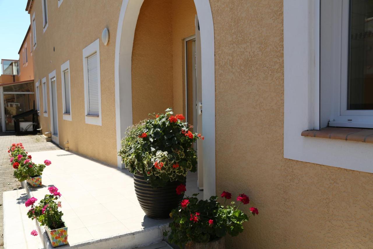 Hotel Myriam Vias Plage Exterior foto